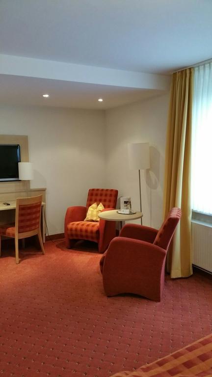 Land-Gut Hotel Zur Bruecke Garni Дрольсхаген Экстерьер фото