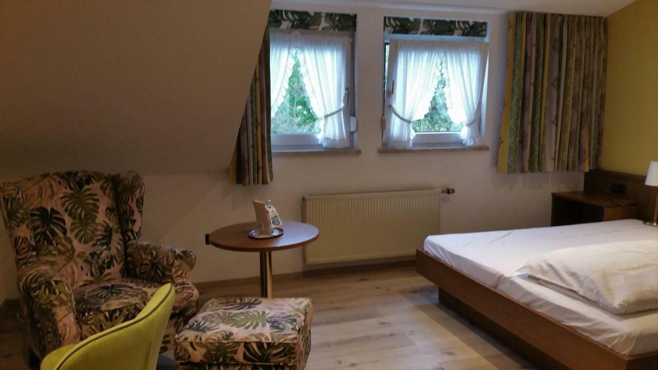 Land-Gut Hotel Zur Bruecke Garni Дрольсхаген Экстерьер фото