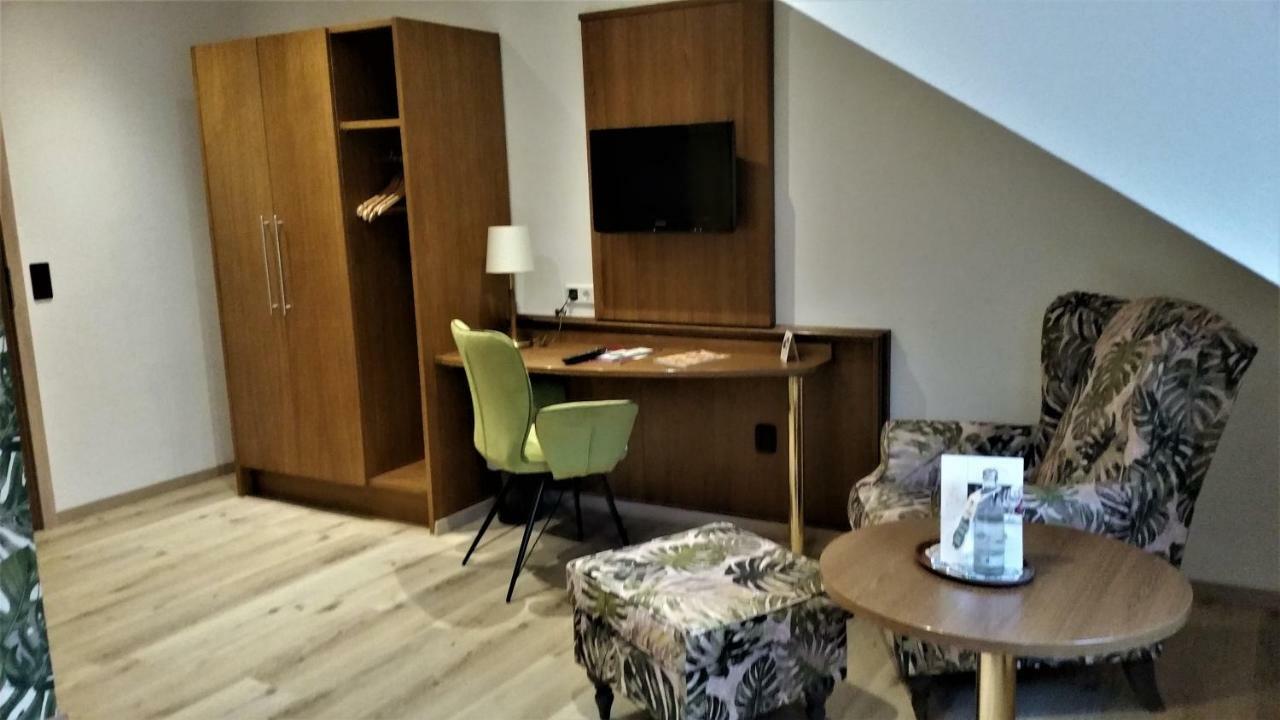 Land-Gut Hotel Zur Bruecke Garni Дрольсхаген Экстерьер фото